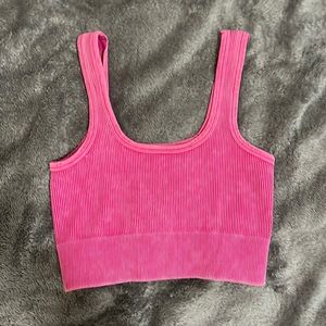seamless pink crop top